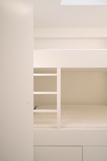 FB 1815 VLIEGER appartement - knokke-heist - slaapkamer stapelbed maatwerk 